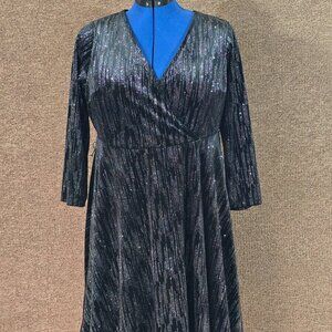 Torrid Black Shine Velvet Wrap Dress Sz 0 PreOwned FLAW